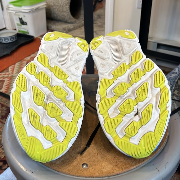 Hoka Clifton 9 - used - men’s 10.5 - 274 miles run on them - Picture 11 of 16